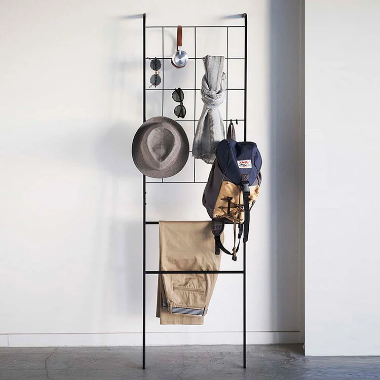 ชั้นวางผ้าเช็ดตัวขาตั้งโลหะในห้องน้ำ